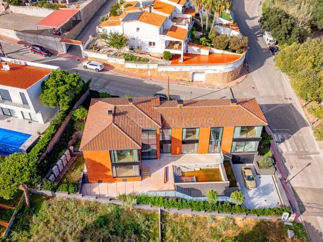 7 soverom Villa til salgs i Sant Feliu de Guíxols med svømmebasseng garasje - € 2 450 000 (Ref: 8703019)