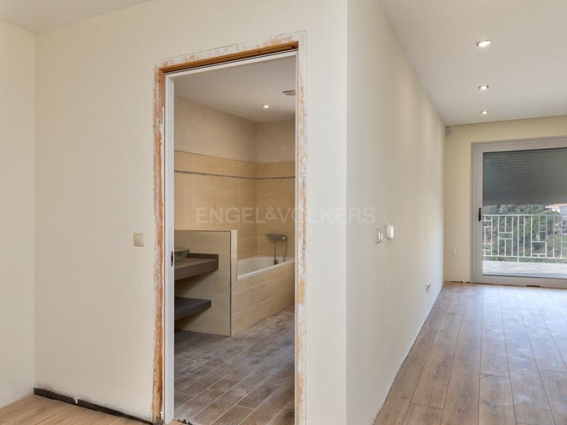 4 sypialnia Willa na sprzedaż w Lloret de Mar z basenem garażem - 690 000 € (Ref: 8704186)