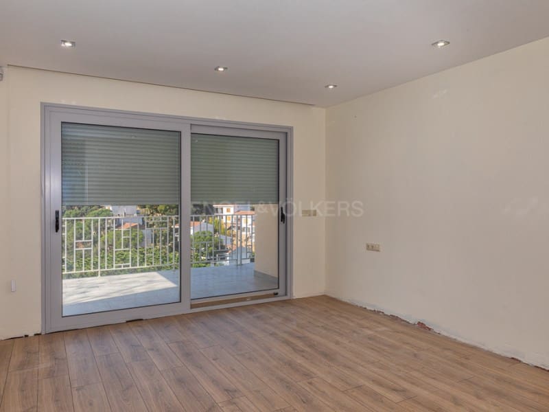 4 sypialnia Willa na sprzedaż w Lloret de Mar z basenem garażem - 690 000 € (Ref: 8704186)