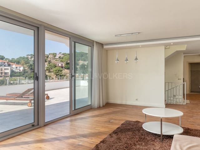 4 sypialnia Willa na sprzedaż w Canyelles, Lloret de Mar z basenem garażem - 690 000 € (Ref: 8704186)