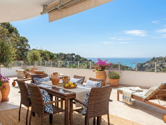 4 sypialnia Willa na sprzedaż w Canyelles, Lloret de Mar z basenem garażem - 690 000 € (Ref: 8704186)