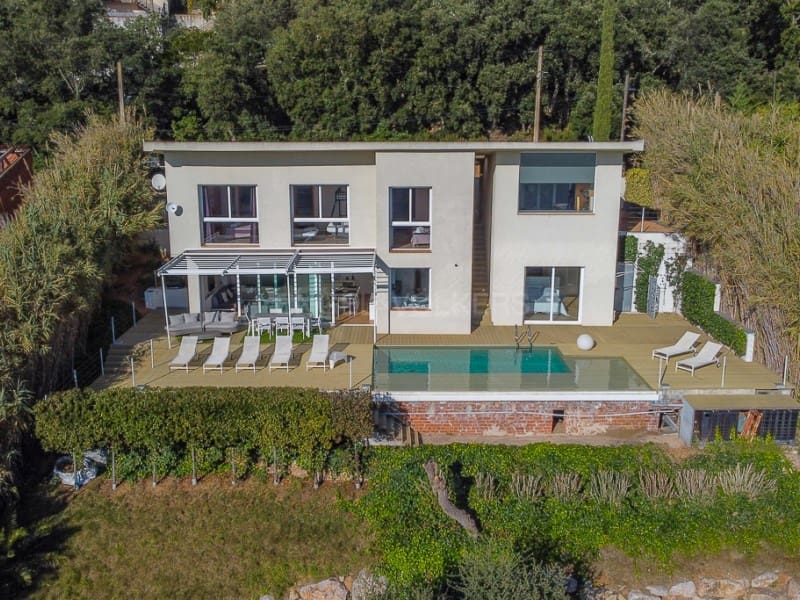 4 bedroom Villa for sale in Santa Cristina d'Aro with pool garage - € 885,000 (Ref: 8707028)