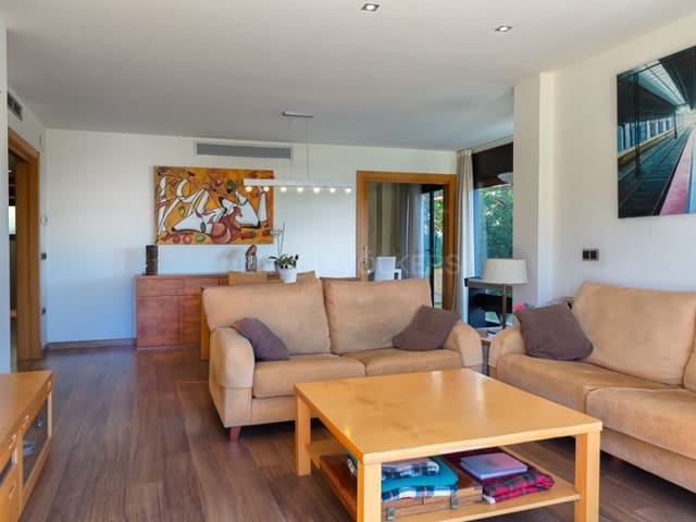 5 bedroom Semi-detached Villa for sale in Sant Joan de Palamós, Palamós with garage - € 635,000 (Ref: 8743665)