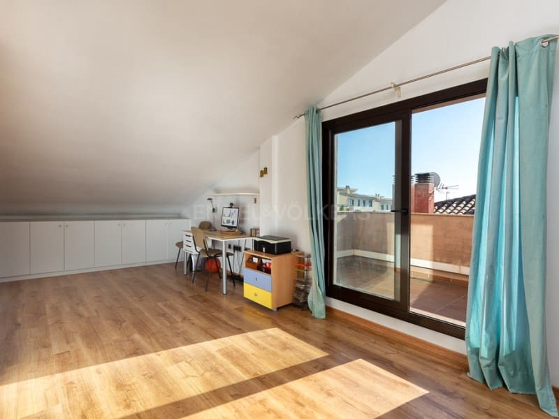 5 soveværelse Semi-Rækkehus til salg i Palamos med garage - € 635.000 (Ref: 8743665)