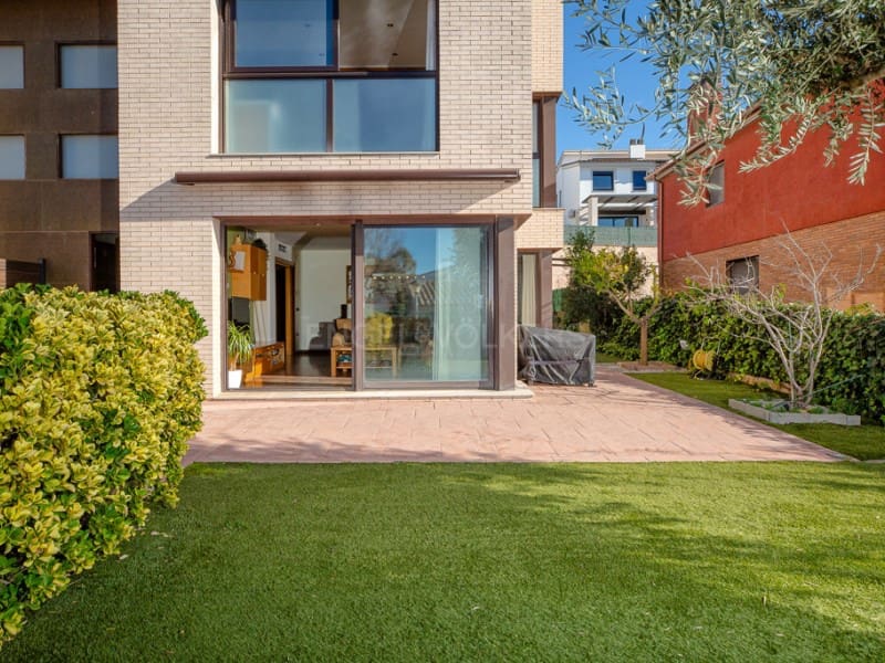 5 soveværelse Semi-Rækkehus til salg i Palamos med garage - € 635.000 (Ref: 8743665)