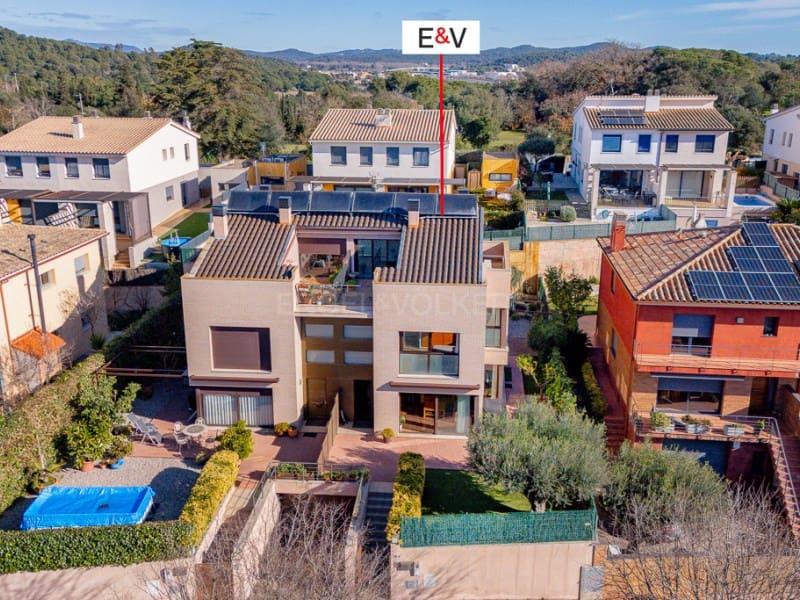 5 soveværelse Semi-Rækkehus til salg i Palamos med garage - € 635.000 (Ref: 8743665)