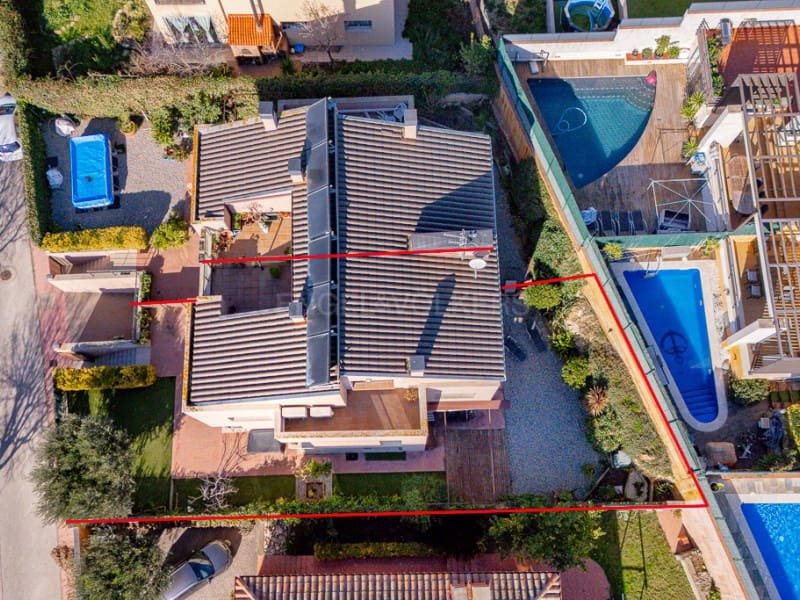 5 soveværelse Semi-Rækkehus til salg i Palamos med garage - € 635.000 (Ref: 8743665)