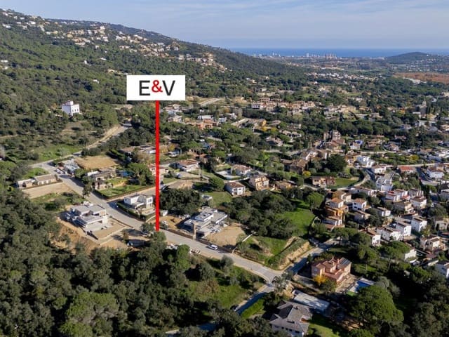 Undeveloped Land for sale in Santa Cristina d'Aro - € 250,000 (Ref: 8773959)