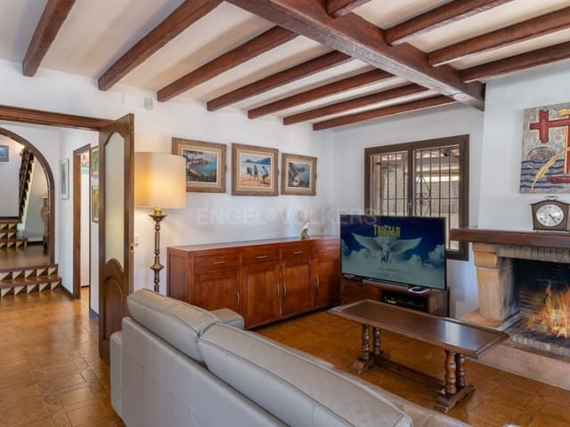 4 Zimmer Villa zu verkaufen in Sant Feliu de Guíxols mit Garage - 1.600.000 € (Ref: 8863311)