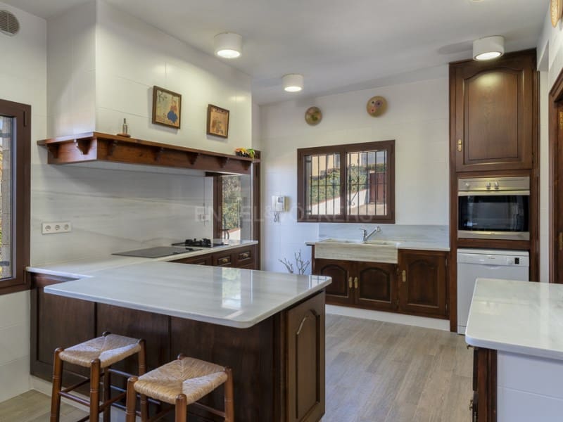 4 soveværelse Villa til salg i Sant Feliu de Guixols med garage - € 1.600.000 (Ref: 8863311)