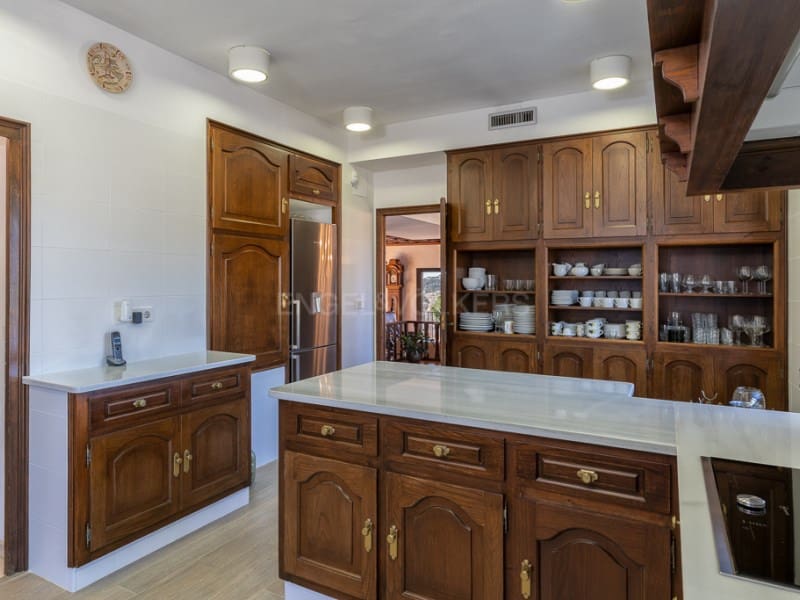 4 soveværelse Villa til salg i Sant Feliu de Guixols med garage - € 1.600.000 (Ref: 8863311)