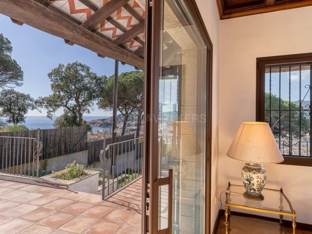 4 Zimmer Villa zu verkaufen in Sant Feliu de Guíxols mit Garage - 1.600.000 € (Ref: 8863311)