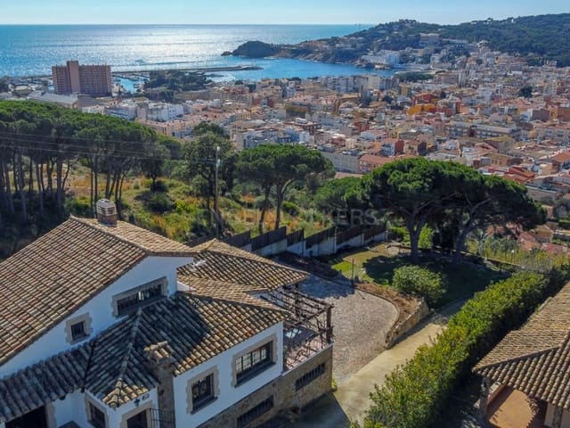 4 Zimmer Villa zu verkaufen in Sant Feliu de Guíxols mit Garage - 1.600.000 € (Ref: 8863311)