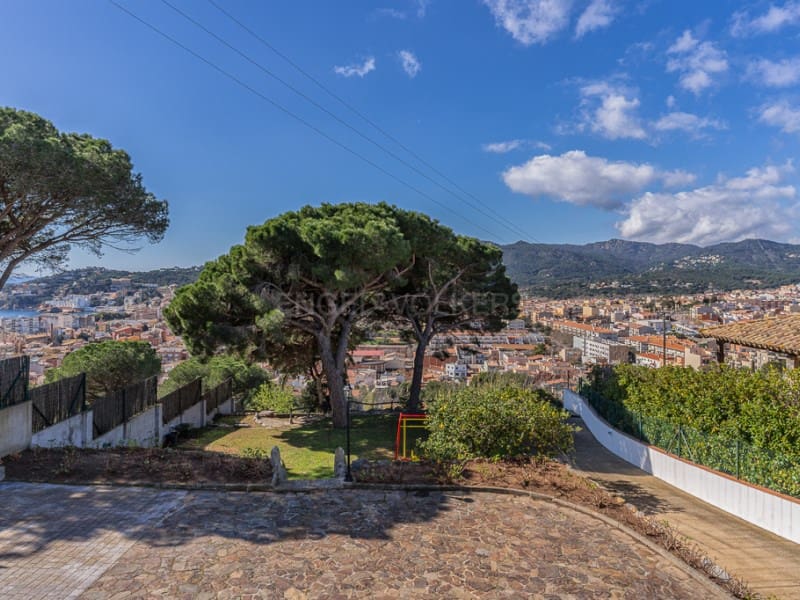 4 soveværelse Villa til salg i Sant Feliu de Guixols med garage - € 1.600.000 (Ref: 8863311)
