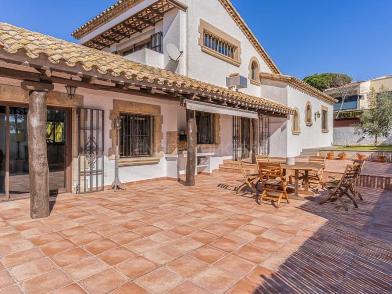 4 soveværelse Villa til salg i Sant Feliu de Guixols med garage - € 1.600.000 (Ref: 8863311)