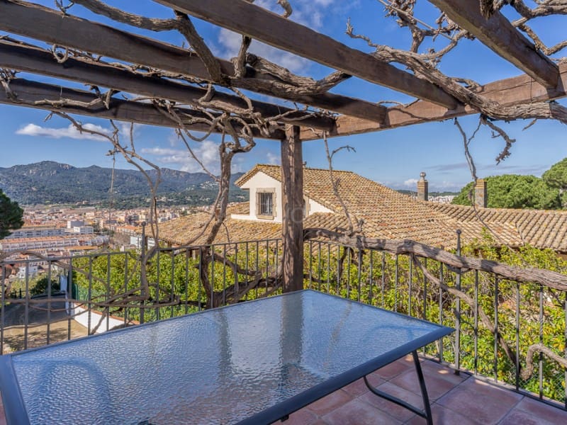 4 soveværelse Villa til salg i Sant Feliu de Guixols med garage - € 1.600.000 (Ref: 8863311)