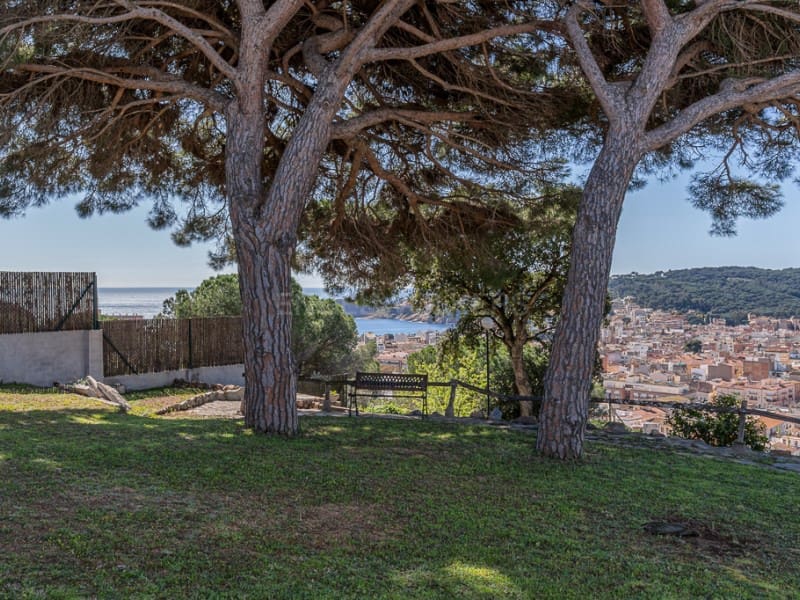 4 soveværelse Villa til salg i Sant Feliu de Guixols med garage - € 1.600.000 (Ref: 8863311)