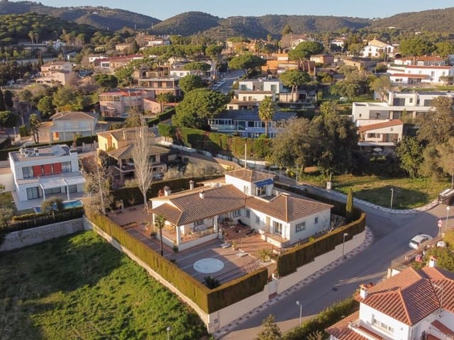 5 chambre Villa/Maison à vendre à Platja d'Aro, Castell-Platja d'Aro avec garage - 1 650 000 € (Ref: 8863315)