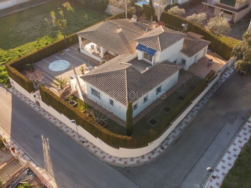 5 soveværelse Villa til salg i Platja d'Aro med garage - € 1.650.000 (Ref: 8863315)