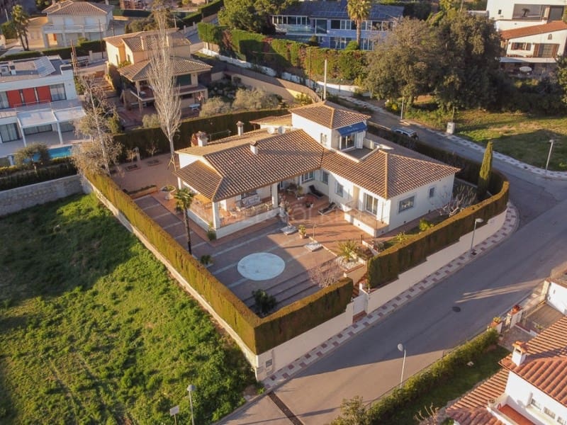 5 soveværelse Villa til salg i Platja d'Aro med garage - € 1.650.000 (Ref: 8863315)