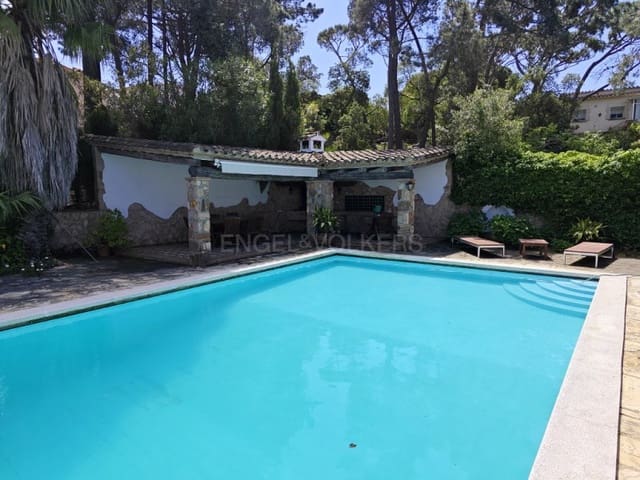 5 soverom Villa til salgs i Santa Cristina d'Aro med svømmebasseng garasje - € 1 290 000 (Ref: 8875724)