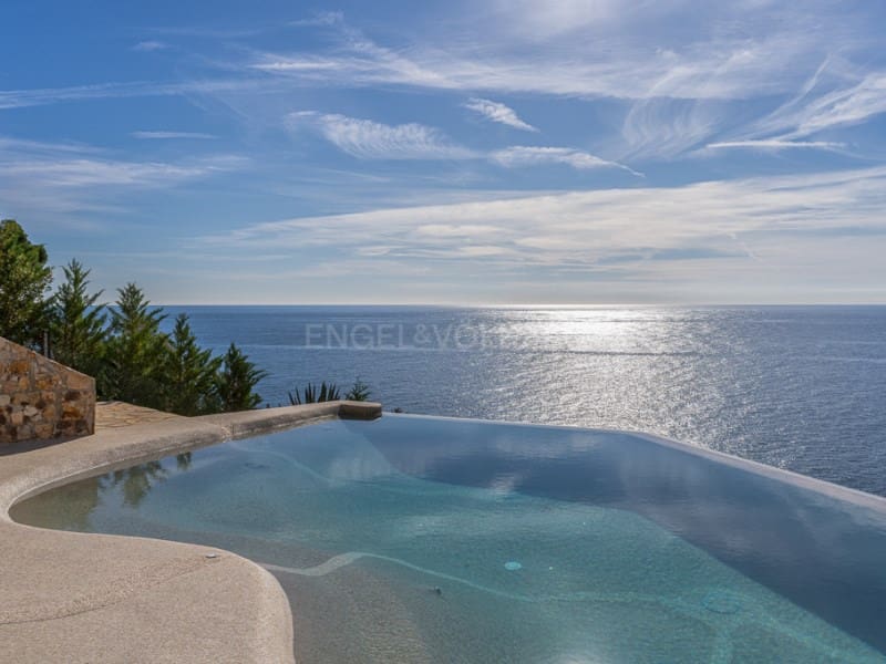 5 soveværelse Villa til salg i Lloret de Mar med swimmingpool garage - € 1.847.000 (Ref: 8893706)