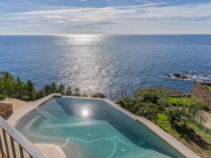 5 soveværelse Villa til salg i Lloret de Mar med swimmingpool garage - € 1.847.000 (Ref: 8893706)