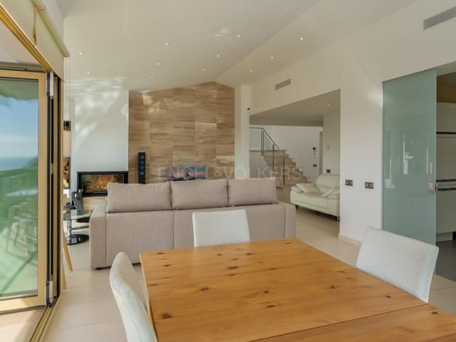 4 bedroom Villa for sale in Blanes - € 1,450,000 (Ref: 8903035)