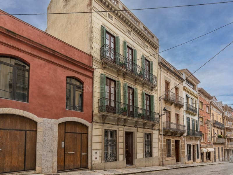 9 soveværelse Byhus til salg i Sant Feliu de Guixols - € 1.800.000 (Ref: 8913491)