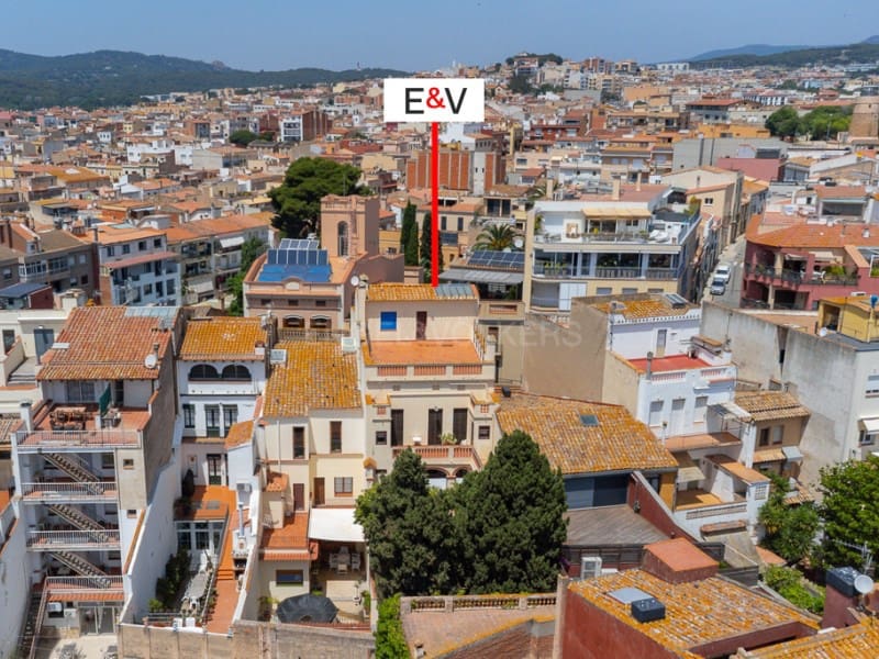 9 soveværelse Byhus til salg i Sant Feliu de Guixols - € 1.800.000 (Ref: 8913491)