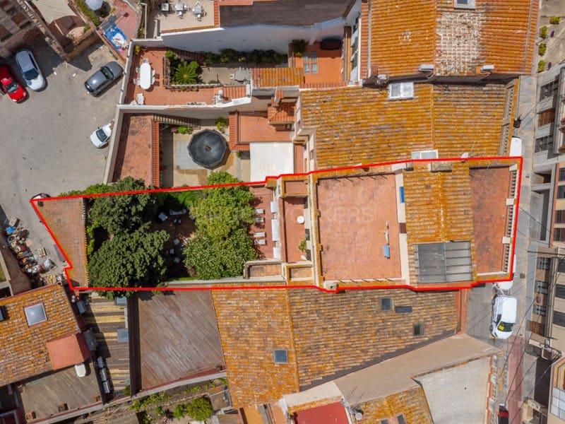 9 soveværelse Byhus til salg i Sant Feliu de Guixols - € 1.800.000 (Ref: 8913491)