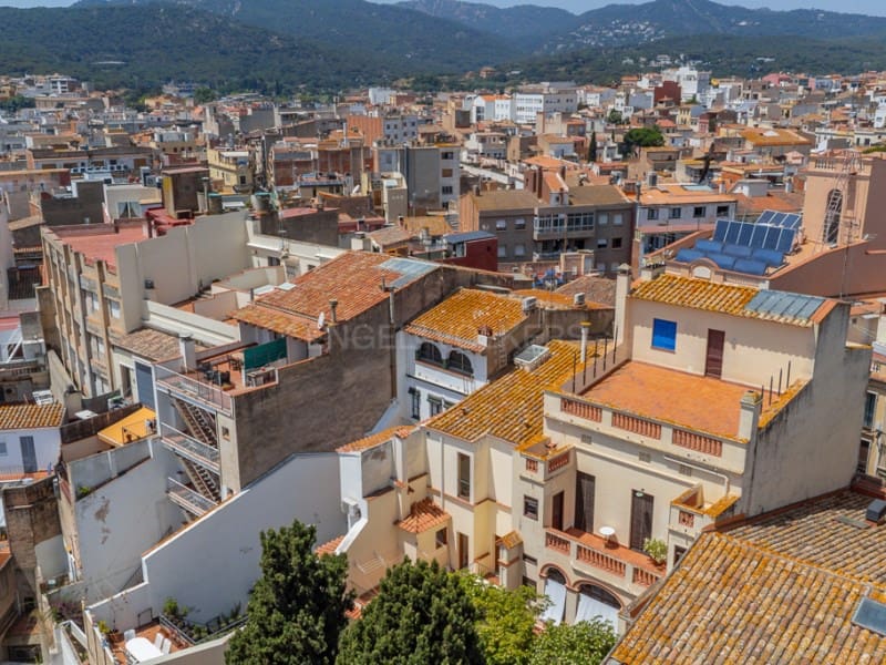 9 soveværelse Byhus til salg i Sant Feliu de Guixols - € 1.800.000 (Ref: 8913491)