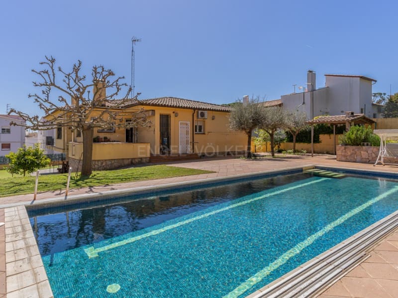 5 soveværelse Villa til salg i Platja d'Aro med swimmingpool garage - € 1.150.000 (Ref: 8915624)