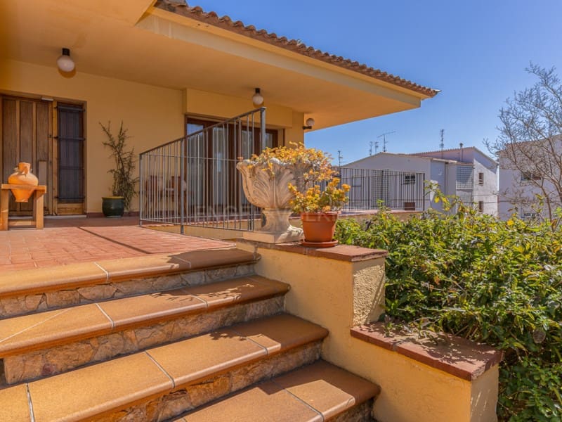 5 soveværelse Villa til salg i Platja d'Aro med swimmingpool garage - € 1.150.000 (Ref: 8915624)