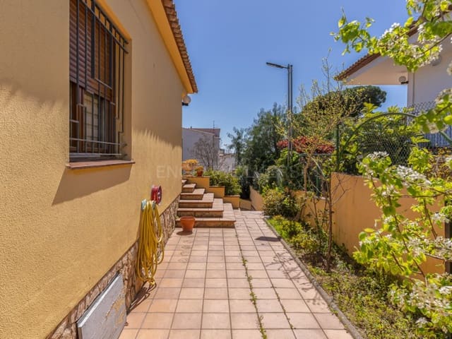 5 soveværelse Villa til salg i Platja d'Aro, Castell-Platja d'Aro med swimmingpool garage - € 1.150.000 (Ref: 8915624)