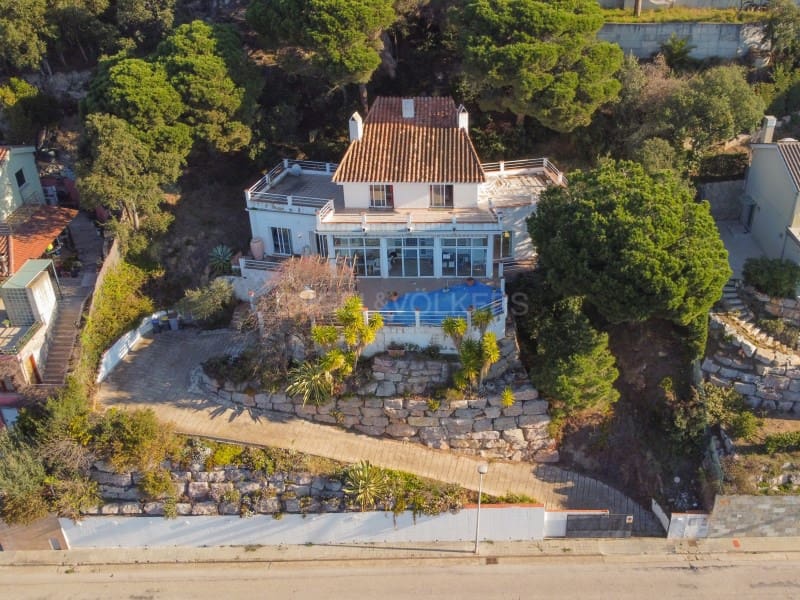 4 soveværelse Villa til salg i Blanes med swimmingpool garage - € 790.000 (Ref: 8916183)