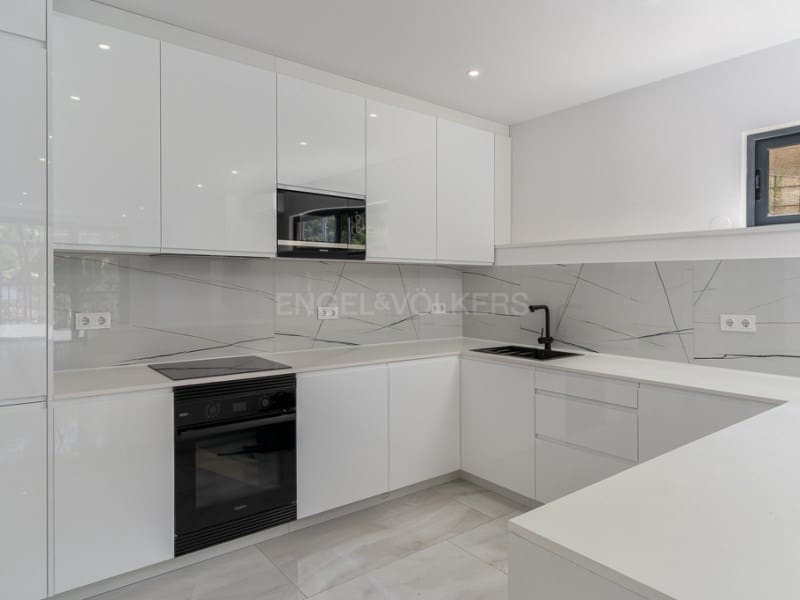 4 bedroom Villa for sale in Begur with garage - € 620,000 (Ref: 8929101)