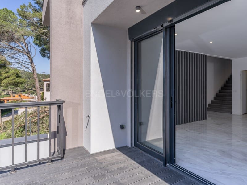 4 bedroom Villa for sale in Begur with garage - € 620,000 (Ref: 8929101)