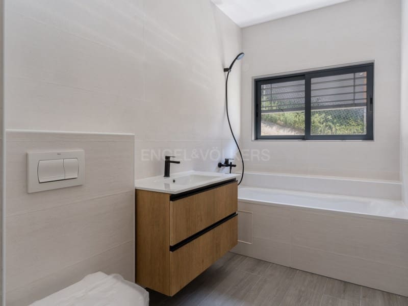 4 bedroom Villa for sale in Begur with garage - € 620,000 (Ref: 8929101)