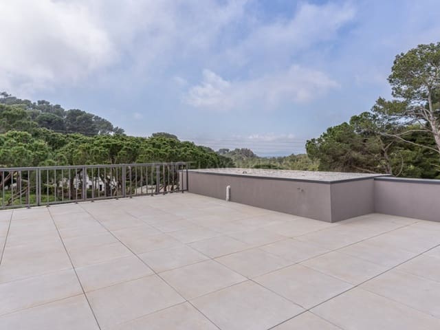 4 bedroom Villa for sale in Begur with garage - € 620,000 (Ref: 8929101)