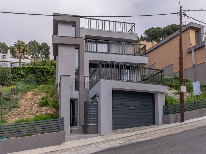 4 bedroom Villa for sale in Begur with garage - € 620,000 (Ref: 8929101)