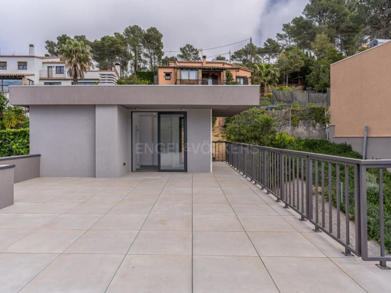 4 bedroom Villa for sale in Begur with garage - € 620,000 (Ref: 8929101)