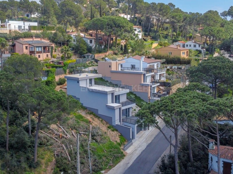 4 bedroom Villa for sale in Begur with garage - € 620,000 (Ref: 8929101)