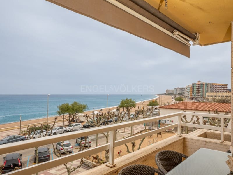 4 soveværelse Lejlighed til salg i Blanes med garage - € 650.000 (Ref: 8935469)