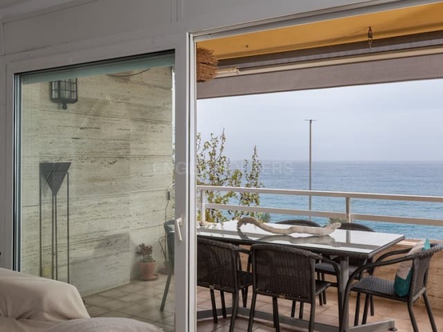 4 bedroom Flat for sale in Blanes with garage - € 650,000 (Ref: 8935469)