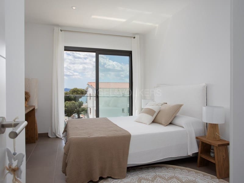 3 bedroom Villa for sale in L'Estartit with pool garage - € 740,000 (Ref: 8950886)