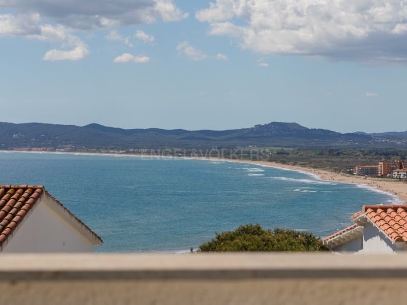 3 bedroom Villa for sale in L'Estartit with pool garage - € 740,000 (Ref: 8950886)