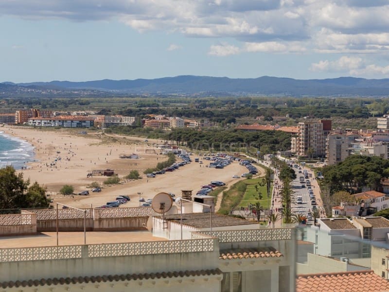 3 bedroom Villa for sale in L'Estartit with pool garage - € 740,000 (Ref: 8950886)