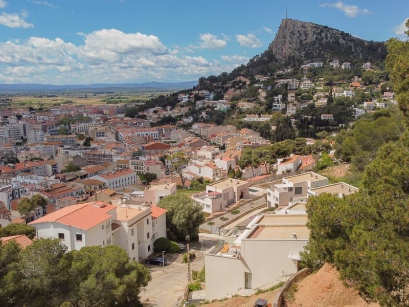 3 bedroom Villa for sale in L'Estartit with pool garage - € 740,000 (Ref: 8950886)