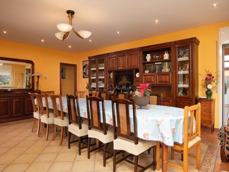 6 soveværelse Villa til salg i Vidreres - € 500.000 (Ref: 8957913)